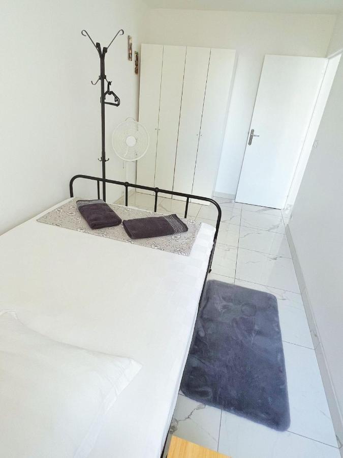 Apartment Near Subway And Supermarket Paris Eksteriør bilde