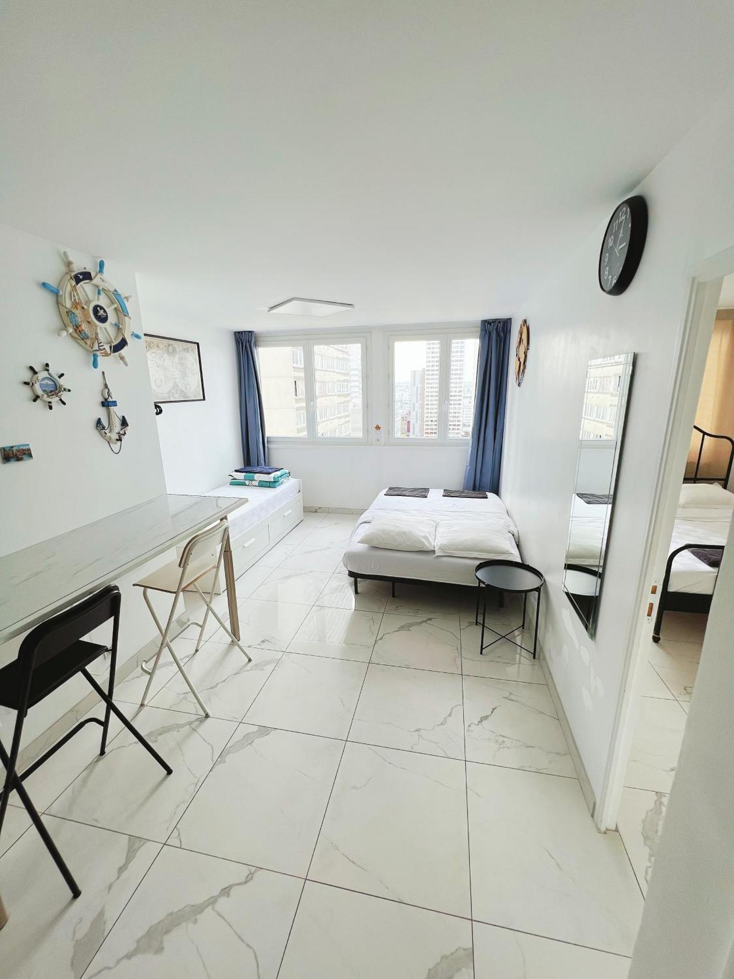 Apartment Near Subway And Supermarket Paris Eksteriør bilde